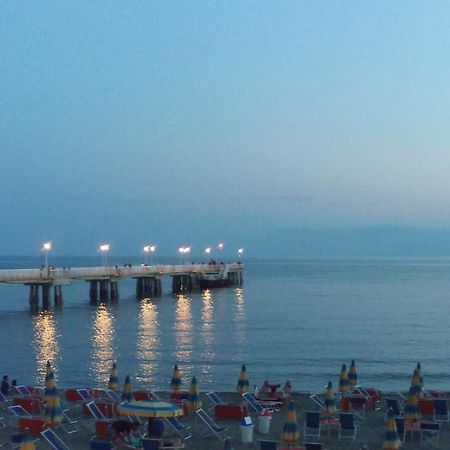 Appartamento Mare Pital Marina di Massa Exterior photo